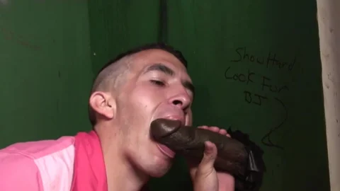 GloryholeAndHandjobs - Gay Tj Gold demonstrates black cock